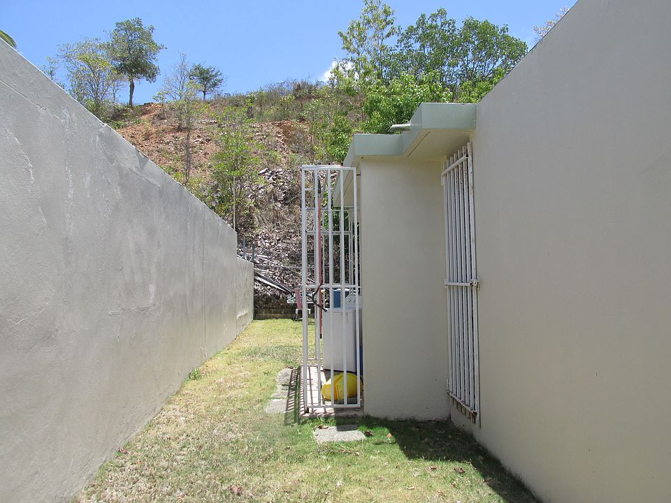 2nd image of Valle Puerto Real Calle 6  J-13 #J-13