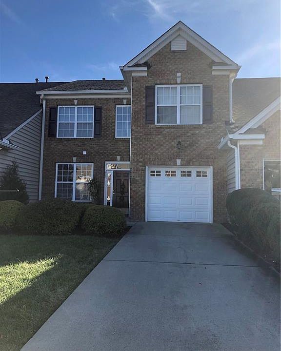 1st image of 905 Jamerson Ln #905