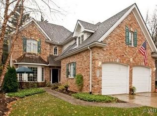 321 Ruby St, Clarendon Hills, IL 60514