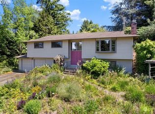 11648 NE Sunset Loop, Bainbridge Island, WA 98110
