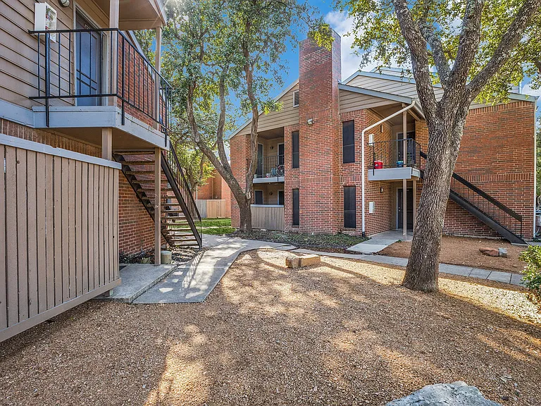 Eastgrove — Photo 4