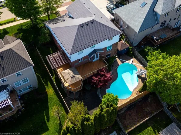 314 Old Chicopee Trl, Kitchener, ON N2A 4C8