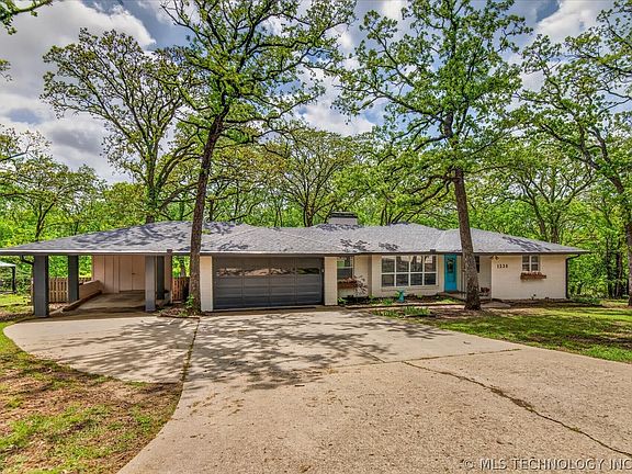 3rd image of 1336 Ridgewood Rd