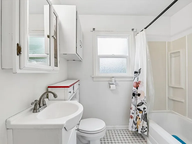 Full main-level bathroom