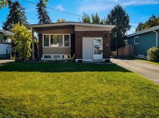 14 Ronaldshay Ave, Hamilton, ON L9A 3B1