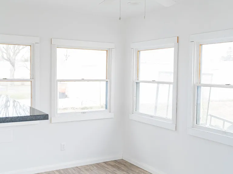 4340 Maplegrove Dr — Photo 17