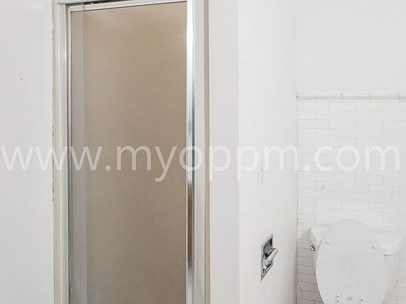 2nd image of 3608 Jackson St
