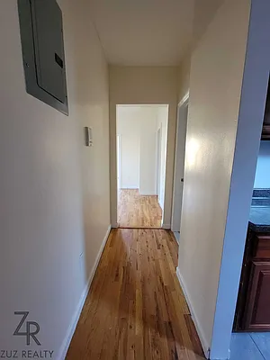 Rented by Zuz Realty | media 2