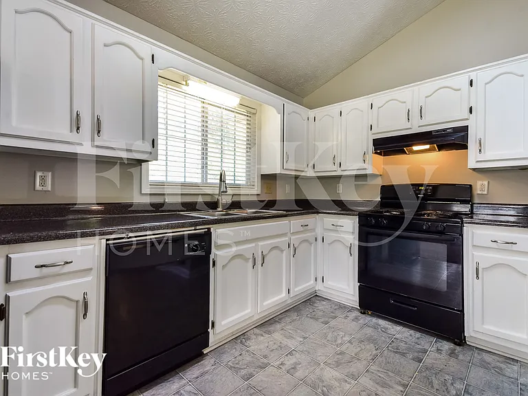 4112 Springridge Trce — Photo 8