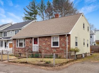 54 Lenglen Rd, Newton, MA 02458