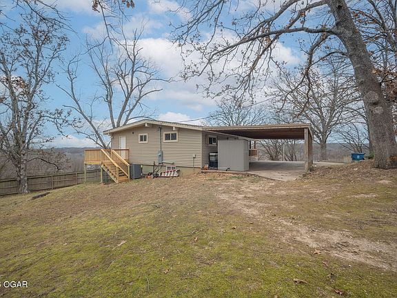 4th image of 1904 Cherry St