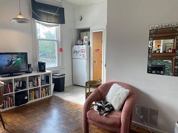 4th image of 108 W Nixon St APT 1