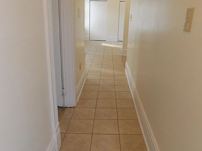 316 S Washington St — Photo 9