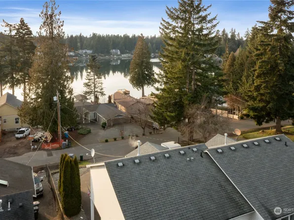 4810 N Island Drive E #2, Bonney Lake, WA 98391