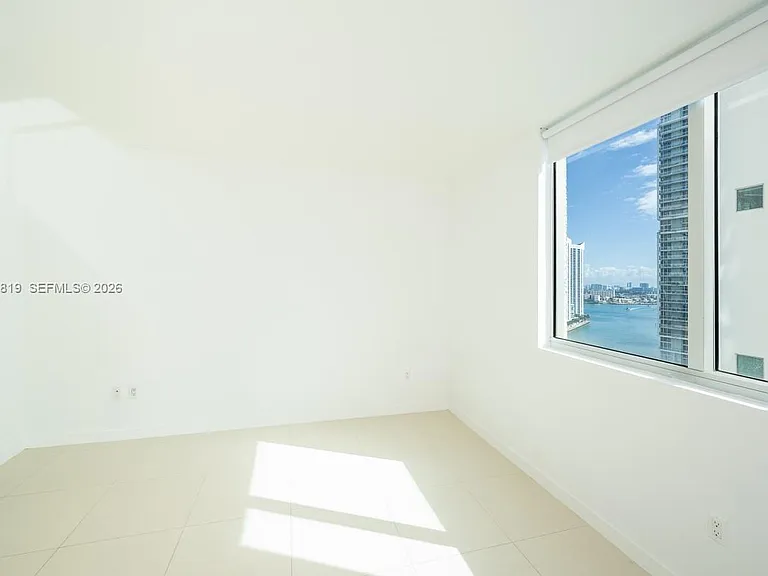 55 SE 6th St #2210 — Photo 17