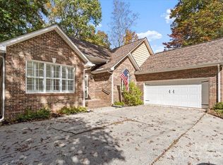 7877 Golf Course Dr N, Denver, NC 28037