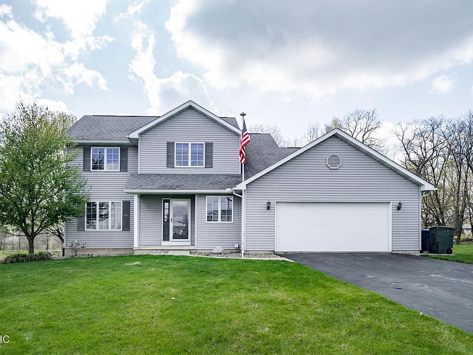 1st image of 131 Kings Ct