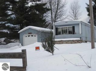 8086 Wolfe Rd SW, Fife Lake, MI 49633