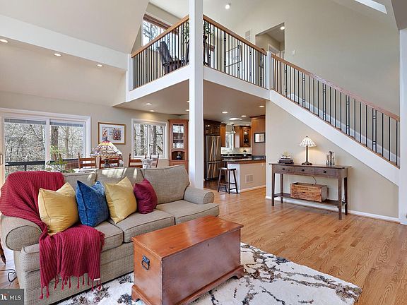 5th image of 1172 Harbor Oak Dr