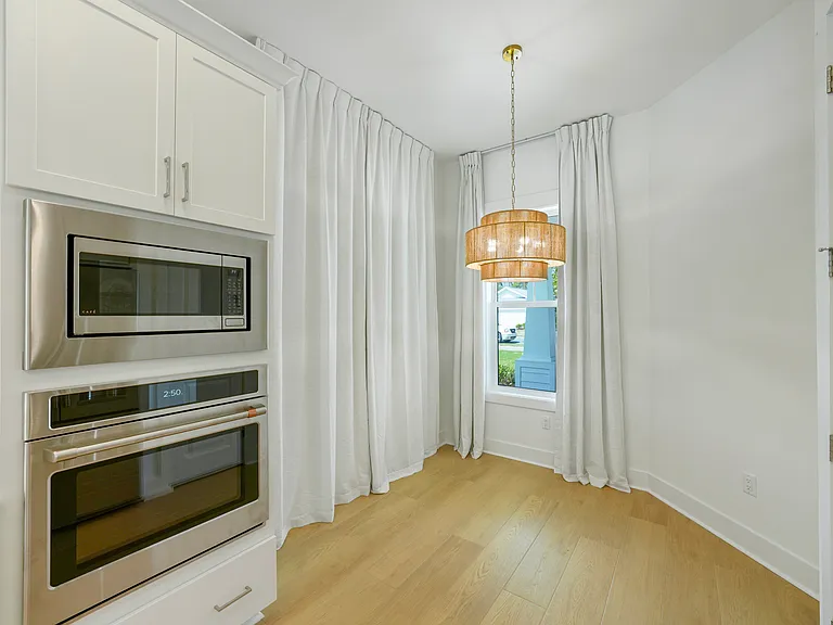 1615 Pathways Dr — Photo 32