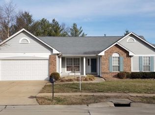 375 Arbor Glen Dr, Ballwin, MO 63021