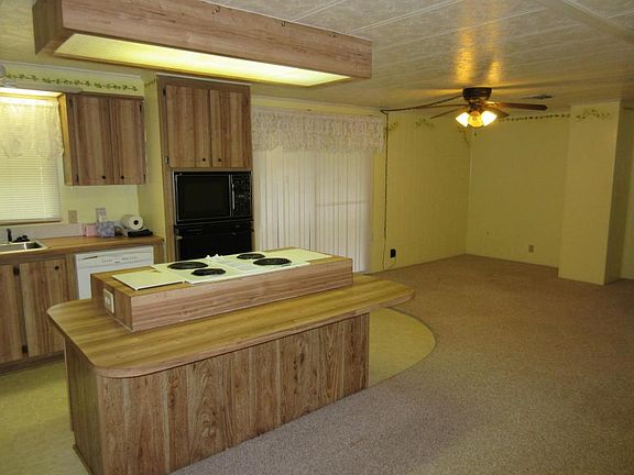 4th image of 7707 SE Continental Dr