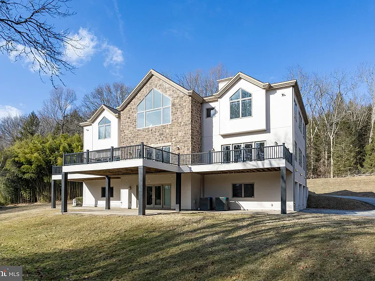 115 Bullock Rd — Photo 45