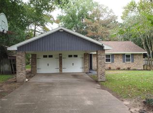 12519 Woodlake St, Pinehurst, TX 77362