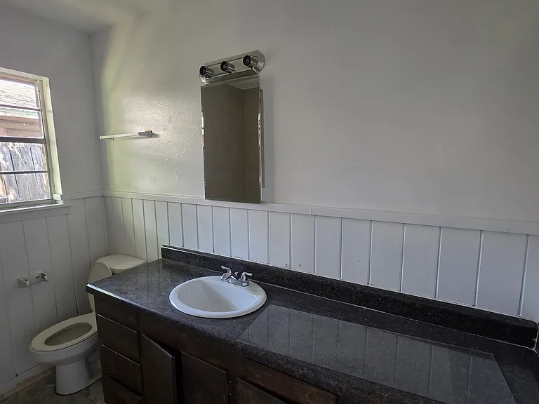 1236 Belew St — Photo 14