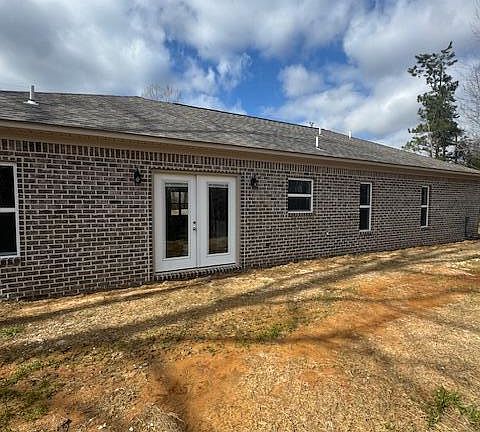 2nd image of 1696 Reeder Hill Rd