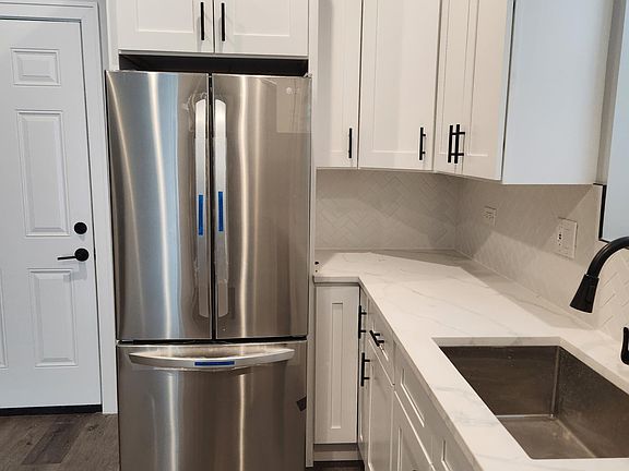 5th image of 6633 S Maryland Ave #2
