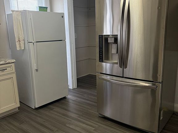 2nd image of 30 Matchett St #1