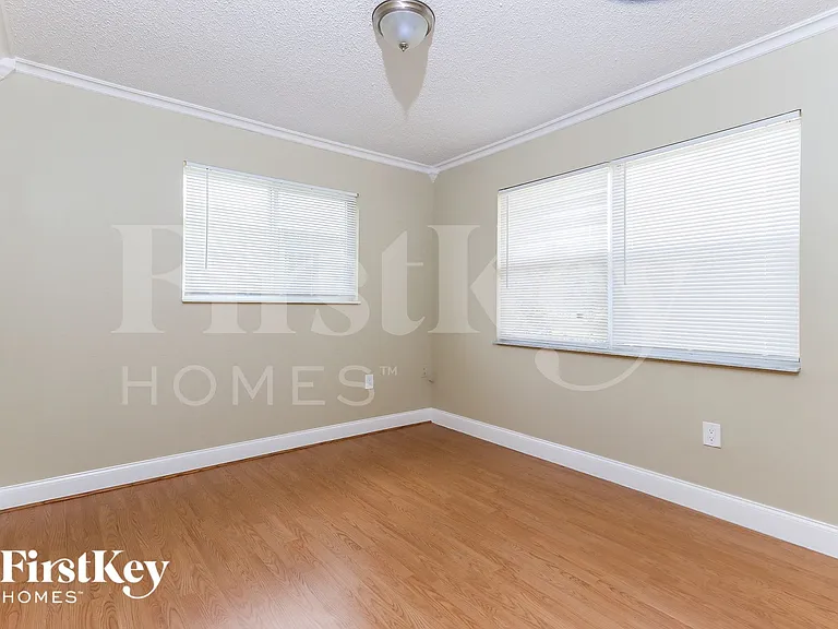 9341 NW 24th Pl — Photo 11