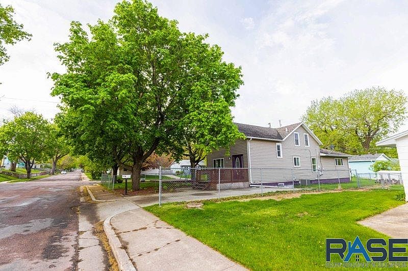 1001 N Summit Ave, Sioux Falls, SD 57104 Zillow