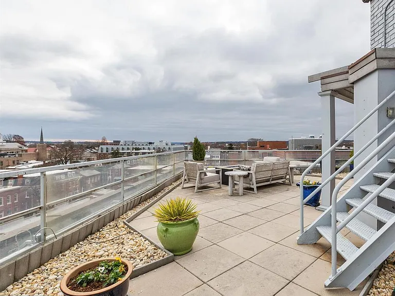815 King St #6A — Photo 13