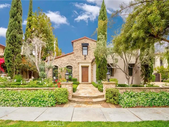 23 Blue Smt, Irvine, CA 92603