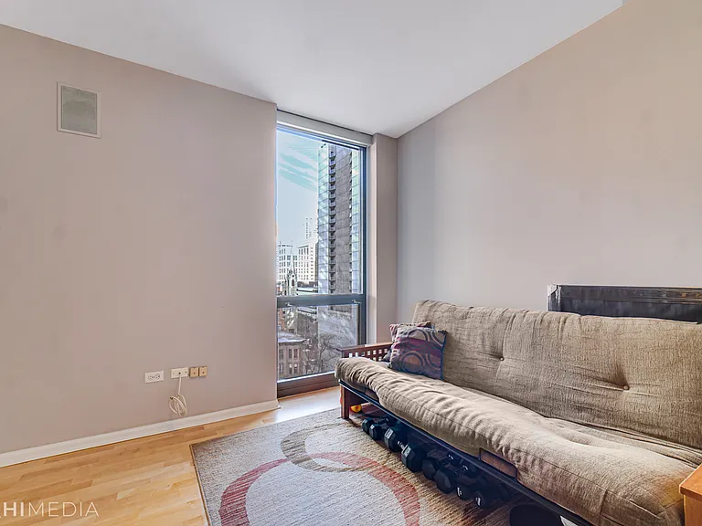 635 N Dearborn St #1105 — Photo 21