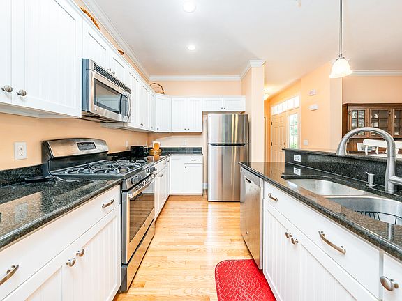 2nd image of 68 Leisure Green Drive N UNIT 68