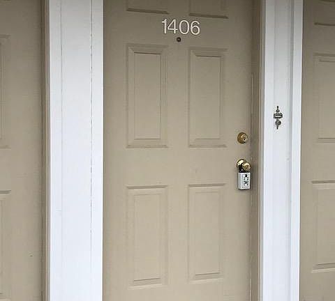 4th image of 1406 Thrush Pl