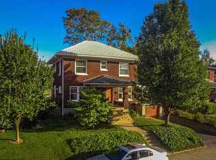 2008 Grasmere Dr, Louisville, KY 40205