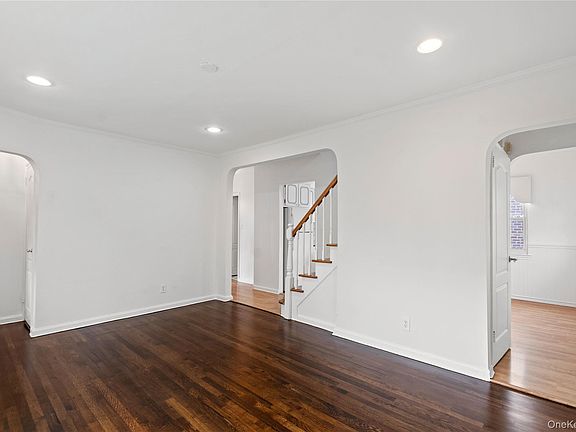 2nd image of 466 Croyden Road