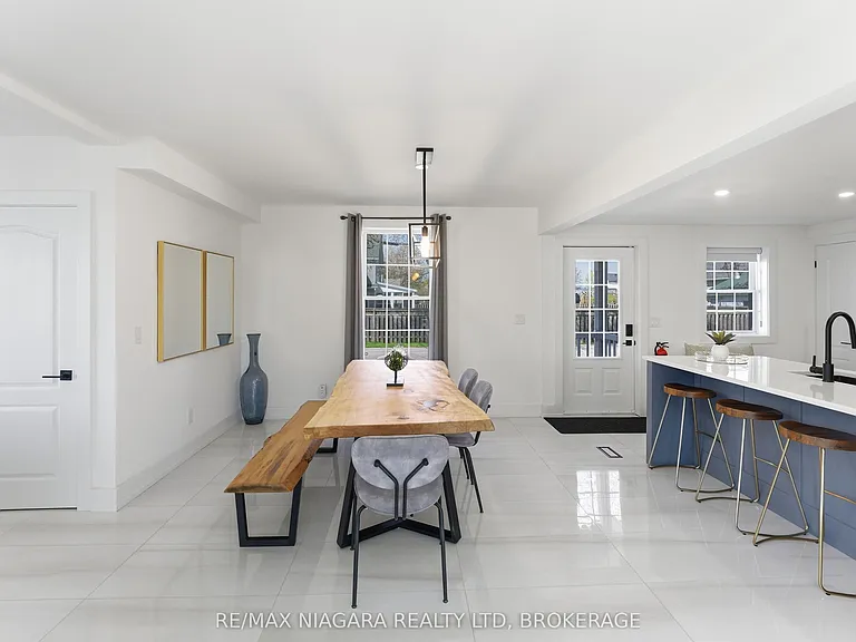 616 Lakeshore Rd — Photo 6