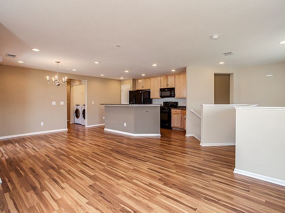 Kitchen & Dining area