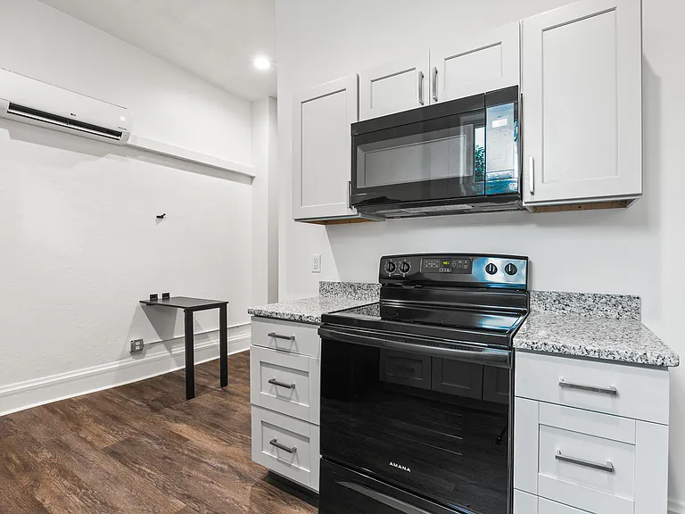 427 Whiteman St #2 — Photo 7