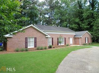 14 Woodland Trl, Newnan, GA 30263
