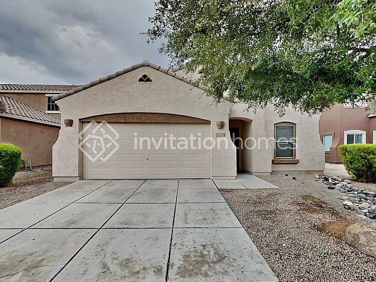 17261 W Rimrock St — Photo 1