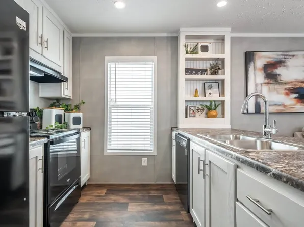10804 Sunny Meadows Blvd, Tyler, TX 75708