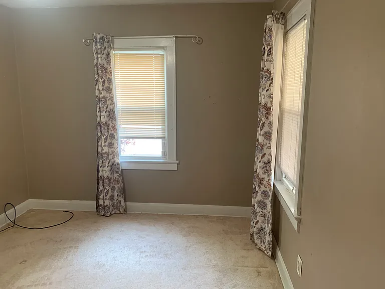 159 Erskine Ave — Photo 9