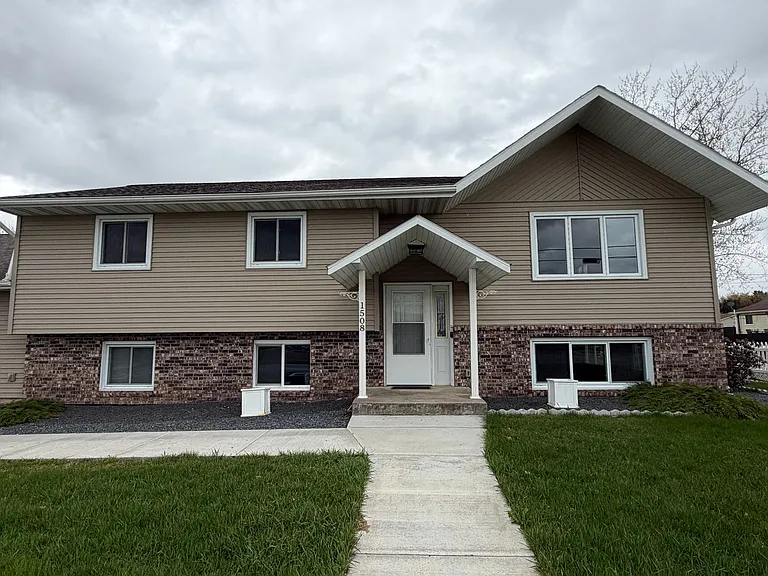 1508 E Becker Rd — Photo 1