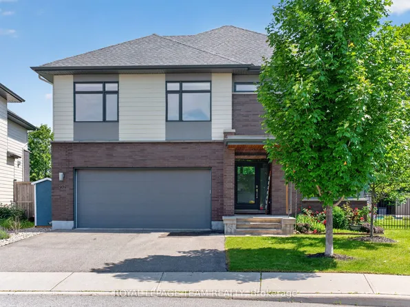 252 Sunnyridge Cres, Ottawa, ON K2M 0H3